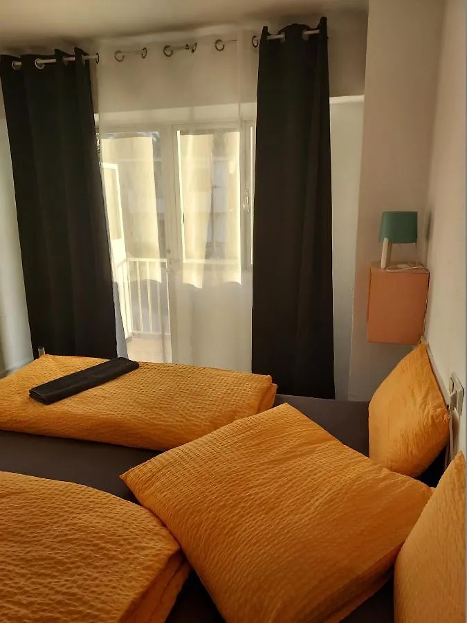 旅馆 Hostal Residencia Orsi 埃尔阿雷纳尔