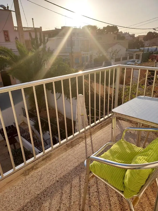 إل أرينال Hostal Residencia Orsi بيت شباب إل أرينال